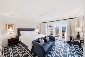 Deluxe Room, 1 King Bed