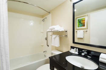 Room, 2 Queen Beds, Hearing Accessible (Roll-in Shower & Accessible Bathtub)