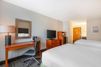 Standard Room, 2 Queen Beds, Non Smoking, Refrigerator