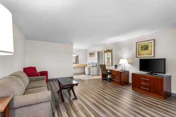 Suite, 1 King Bed with Sofa bed, Non Smoking