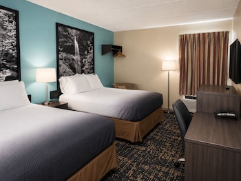 Room, 2 Queen Beds, Smoking