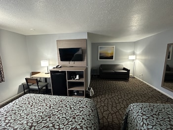 Suite, 2 Queen Beds, Non Smoking