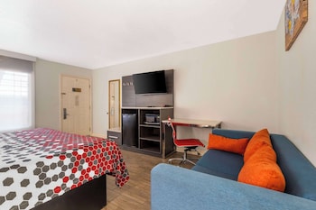 Suite, 1 King Bed, Accessible, Non Smoking