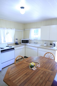 Cast Cottage, 2 Bedroom, Ocean View (King + Queen or King + 2 Twins)