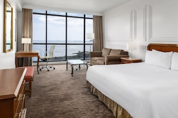 Classic Room, 1 King Bed, Accessible