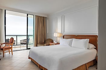Classic Room, 1 King Bed, Balcony, Ocean View