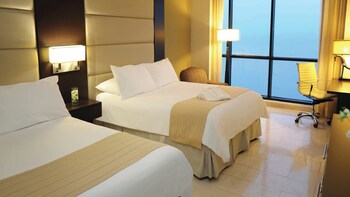 Premium Room, 2 Queen Beds, Ocean View (High Floor)