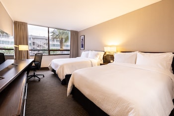 Standard Room, 2 Queen Beds, Garden View