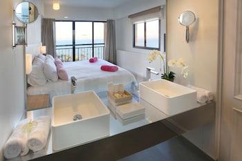 Executive Suite, Sea View