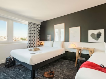 Standard Suite, Multiple Beds