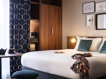 Standard Room, 1 Queen Bed