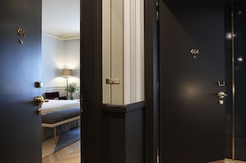 Family & Friends 2 Deluxe connecting room