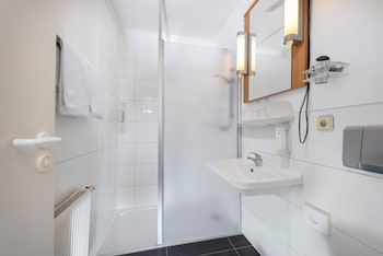 Standard Room, Multiple Beds, Accessible