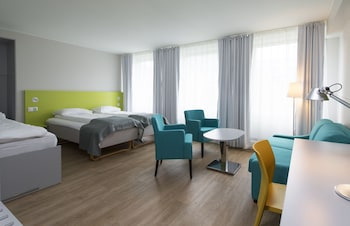 Family Room, 1 Double or 2 Twin Beds, Non Smoking (Standard)