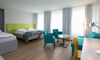 Family Room, 1 Double or 2 Twin Beds, Non Smoking (Standard)