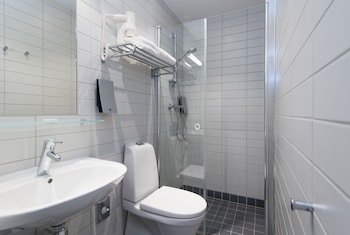 Standard Room, 1 Double Bed, Non Smoking (Smaller Room, Small Double Bed 140cm)