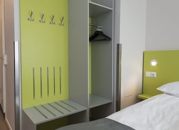 Standard Room, 1 Double Bed, Non Smoking (Smaller Room, Small Double Bed 140cm)
