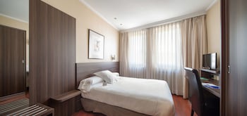 Economy Double Room, 1 Large Twin Bed
