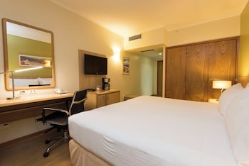 Standard Room, 1 Queen Bed