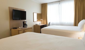 Standard Room, 2 Twin Beds, Smoking