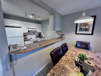 Three-Bedroom Apartment 106, No air conditioning