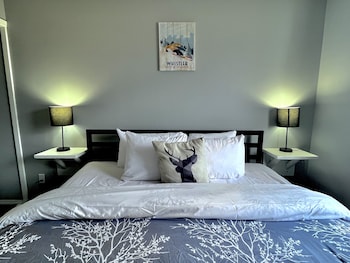 Three-Bedroom Apartment 117 - Loft, No air conditioning