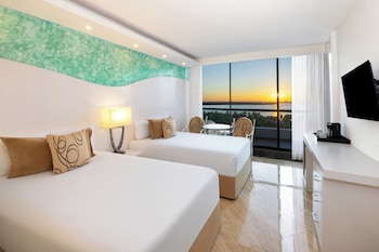 Grand Sunset View