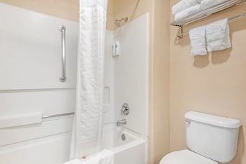 Standard Room, 2 Queen Beds, Mountain View