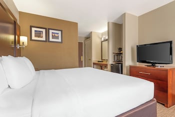 Standard Room, 1 King Bed, Non Smoking