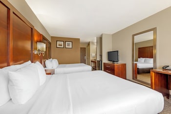 Standard Room, 2 Queen Beds, Mountain View
