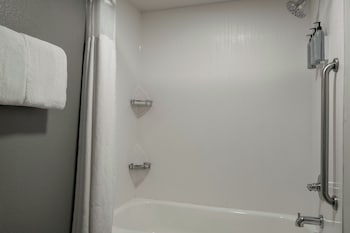 Room, 2 Queen Beds, Hearing Accessible
