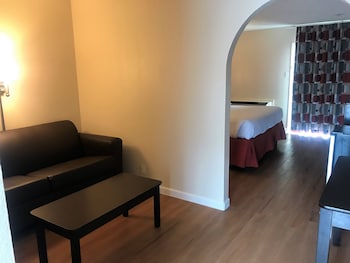 Superior Suite, 1 King Bed, Accessible, Non Smoking