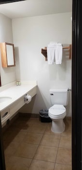 Romantic Room, Jetted Tub