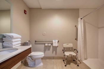 Suite, Multiple Beds, Accessible Bathtub (Accessible Tub)