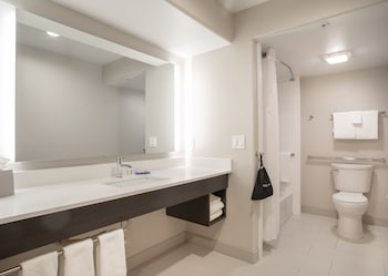 Suite, 1 Bedroom, Accessible Bathtub (Mobility)