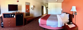 Deluxe Room, 1 King Bed, Accessible, Non Smoking