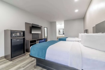 Deluxe Room, 2 Queen Beds, Non Smoking, Refrigerator & Microwave