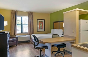 Studio, 1 Queen Bed, Non Smoking