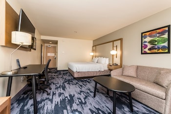 Room, 1 King Bed with Sofa bed (Mobility Accessible, Tub)