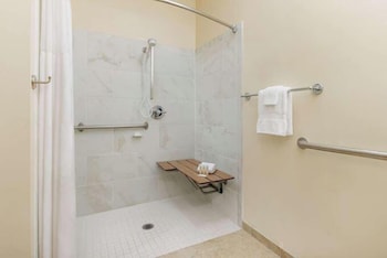 Deluxe Room, 2 Queen Beds