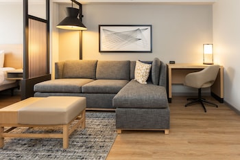 Room (Two Queens and Sofa Bed)