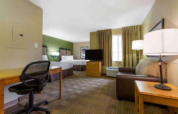 Deluxe Studio, Multiple Beds, Non Smoking