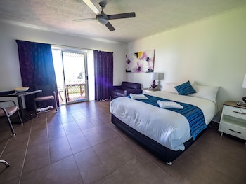Pool View Suite