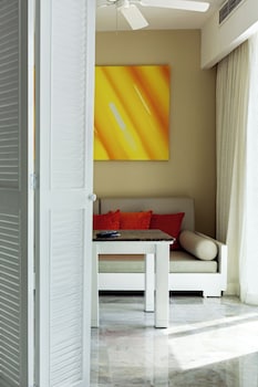 Family Room, Ocean View