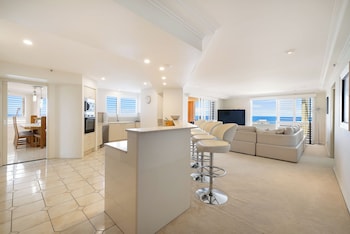 3 Bedroom Sub Penthouse Apartment