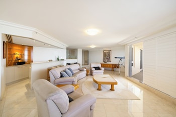 3 Bedroom Sub Penthouse Apartment