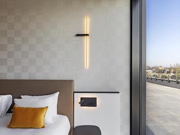 Privilege, Room, 1 King Bed, Terrace, River View