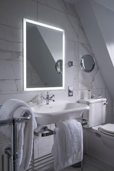 Superior Room (Loch View)