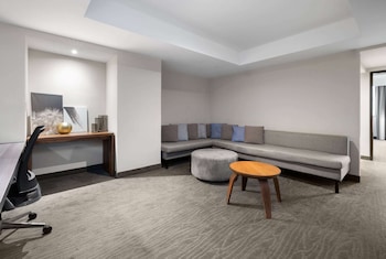 Family Suite, 2 Queen Beds, Non Smoking