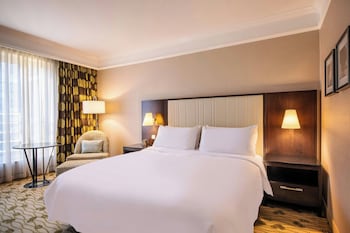 Club Room, 1 King Bed